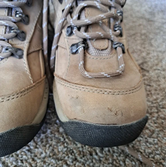 New Balance Hiking Shoe boots Women's size US 7, UK 5, EU 37.5, WW977GT - Picture 10 of 11